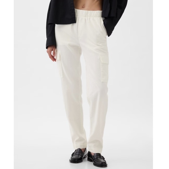 NWT • Gap • Mid Rise Twill Cargo Pants in New Off White - Picture 3 of 11